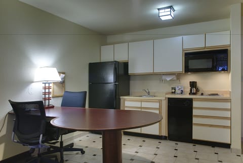 Executive Suite Roll In Shower | Private kitchen | Fridge, microwave, stovetop, dishwasher