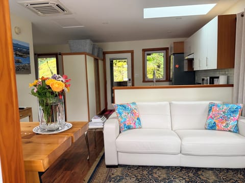 View to the balcony.