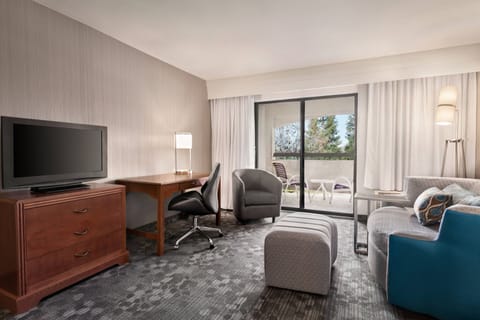 Suite, 1 Bedroom | Hypo-allergenic bedding, in-room safe, desk, laptop workspace