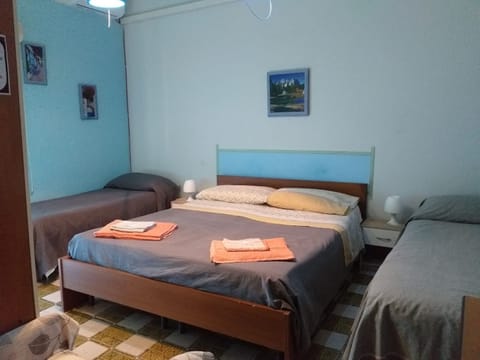 Economy Apartment | Free WiFi, bed sheets