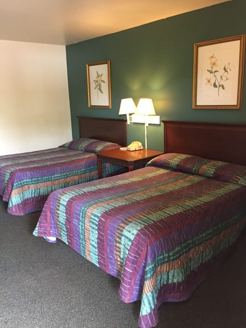 Standard Double Room | Desk, free WiFi, bed sheets