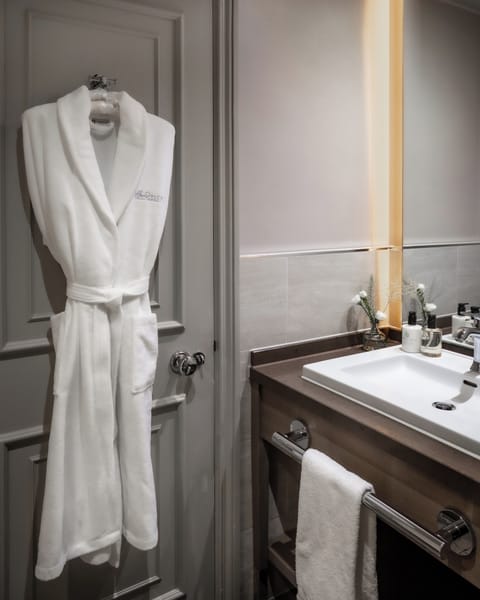 Classic Twin Room | Bathroom | Designer toiletries, hair dryer, bathrobes, towels