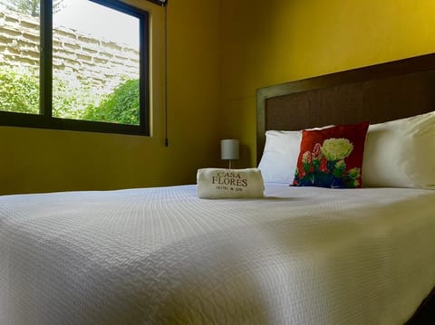 Family Villa | Premium bedding, down comforters, in-room safe, individually decorated