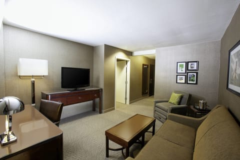 Suite, 1 Bedroom | Premium bedding, pillowtop beds, in-room safe, individually furnished