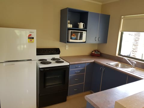 Superior Suite, 2 Bedrooms, Non Smoking | Private kitchen | Microwave, coffee/tea maker, cookware/dishes/utensils