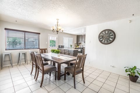 Great space for large gatherings.