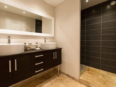 Suite, Ensuite (5) | Bathroom