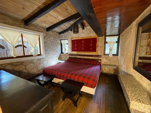 Cabin, 3 Bedrooms, Kitchen | In-room safe, free WiFi, bed sheets