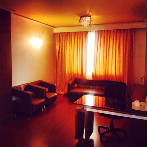 Saffron Suite | Living area | LCD TV