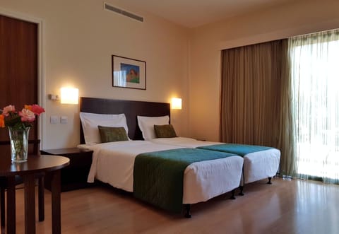 Twin Room, Accessible | In-room safe, blackout drapes, rollaway beds, free WiFi