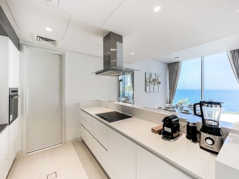 Standard Apartment | Private kitchen | Full-size fridge