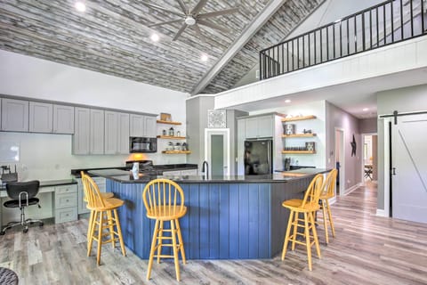 Dining Area | Main Level | Dishware/Flatware | Cooking Basics