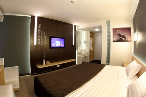 Double Room | Premium bedding, down comforters, memory foam beds, minibar