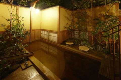 Deluxe Suite Room, Chisuji - Annex | Bathroom | Combined shower/tub, spring water tub, free toiletries, hair dryer