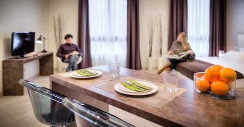 Junior Suite | In-room dining