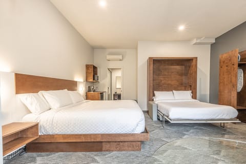 Premium Room, River View | Premium bedding, memory foam beds, blackout drapes, soundproofing