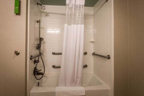 Room, 2 Queen Beds, Accessible, Bathtub (Hearing) | Bathroom | Combined shower/tub, hydromassage showerhead, free toiletries, towels