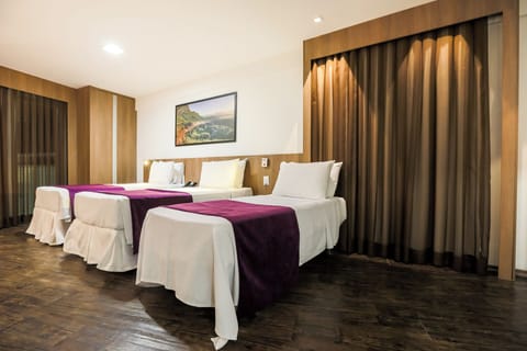 Superior Triple Room | Minibar, free WiFi, bed sheets