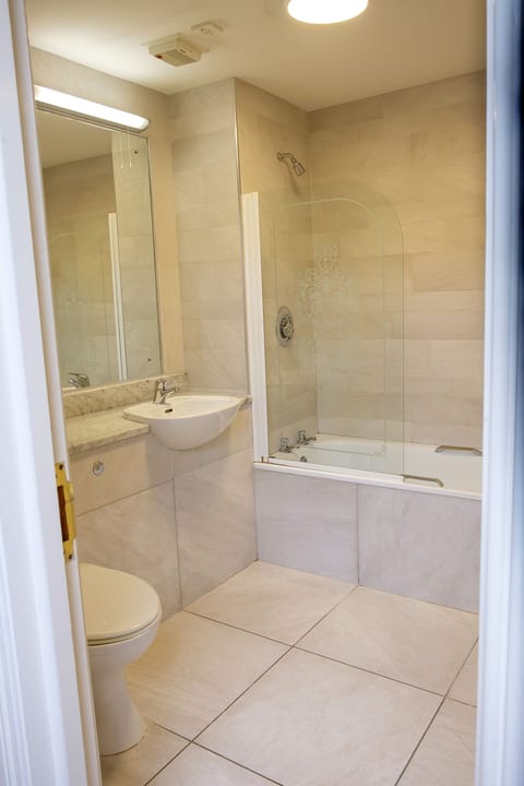 Superior Double Room, Ensuite | Bathroom