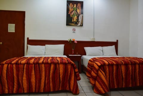 Double Room | In-room safe, desk, iron/ironing board, free WiFi