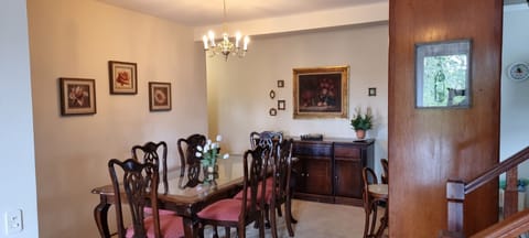 Traditional Apartment | Dining room