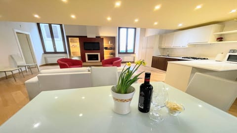 Apartment, 2 Bedrooms, Smoking, Balcony | Private kitchen