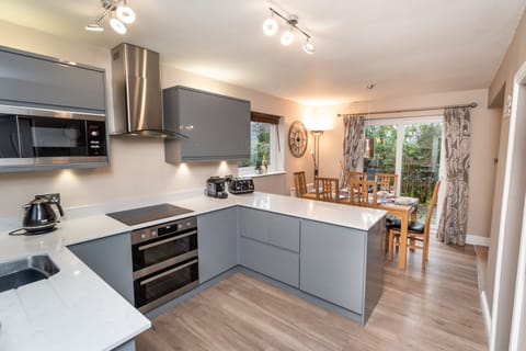 The kitchen has everything that you need to cook up delicious dinners