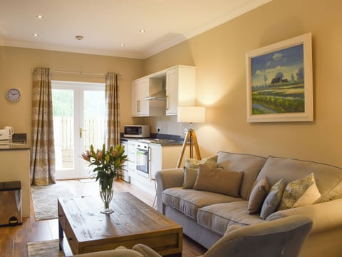 Open plan living space | Craigmore View - Inchrie Holiday Cottages, Aberfoyle
