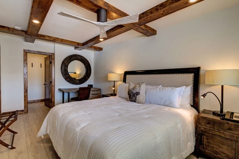 Primary bedroom includes king bed, and on-suite bathroom