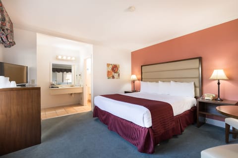 Standard Room, 1 King Bed | Iron/ironing board, free WiFi, bed sheets