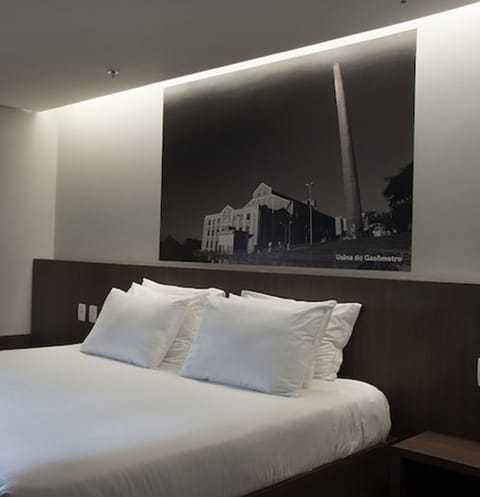 Premium Double Room | Desk, free WiFi, bed sheets