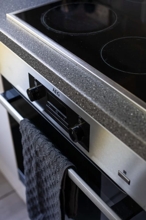 House, Private Bathroom | Shared kitchen