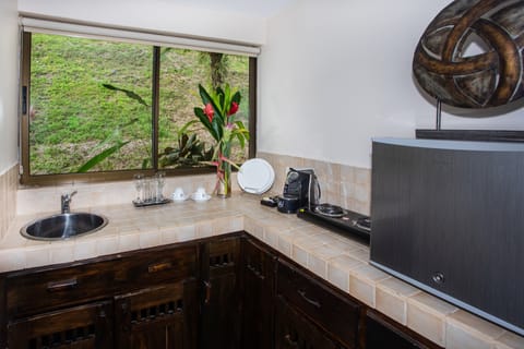 Standard Ocean View Villa | Private kitchenette | Fridge, stovetop, coffee/tea maker, electric kettle