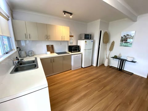 Apartment, 3 Bedrooms, Pool View | Private kitchen | Full-size fridge, microwave, oven, stovetop