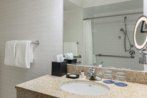 Club Room, 1 King Bed, Balcony | Bathroom | Combined shower/tub, free toiletries, hair dryer, towels