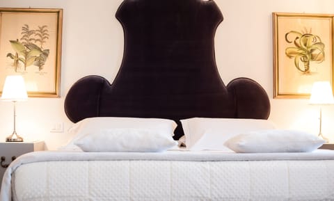 Double or Twin Room (Elegant) | Desk, free WiFi, bed sheets