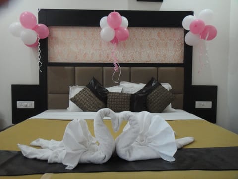 Standard Double Room | 1 bedroom, minibar, desk, rollaway beds