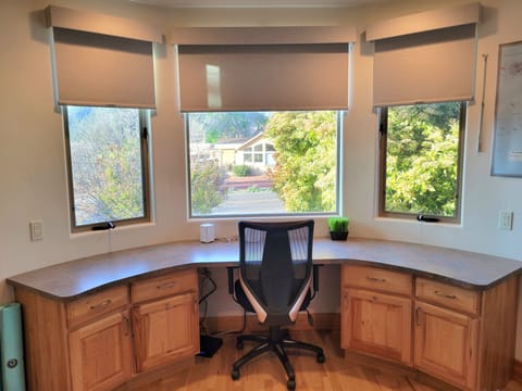 Perfect working space with lots of natural light