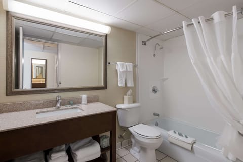 Suite, 1 King Bed, Non Smoking, Refrigerator & Microwave | Bathroom | Combined shower/tub, free toiletries, hair dryer, towels