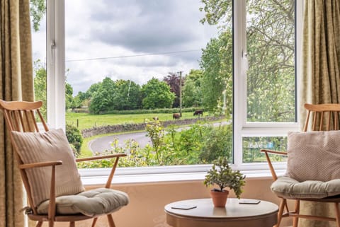 Elm Bank Living Room - StayCotswold