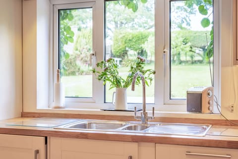 Elm Bank Kitchen - StayCotswold