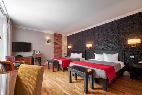 Deluxe Room with 2 Beds | Premium bedding, memory foam beds, in-room safe, desk