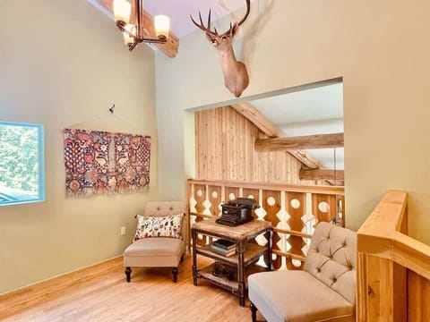 Landing at the top of the stairs leading to the guestrooms