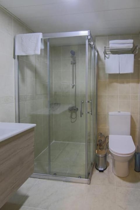 Standard Double or Twin Room | Bathroom | Shower, slippers, towels