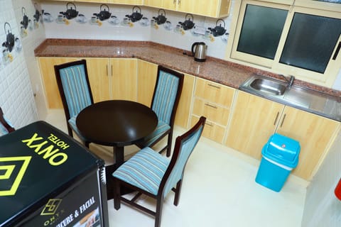 Standard Apartment, 1 Bedroom | Private kitchen | Fridge, cookware/dishes/utensils