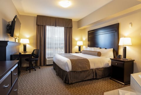 Romantic Room | Premium bedding, pillowtop beds, desk, soundproofing