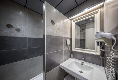 Free toiletries, hair dryer, towels, soap