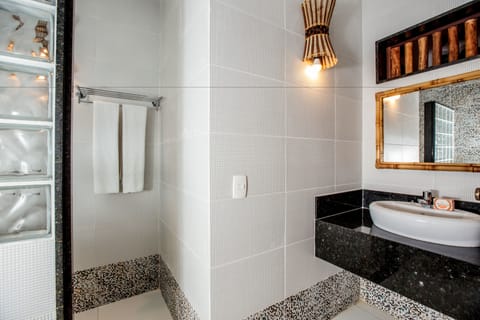 Suite, Multiple Beds | Bathroom | Shower, hair dryer, towels