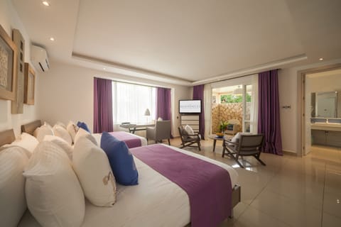 Apartment, 2 Bedrooms | Egyptian cotton sheets, premium bedding, in-room safe, desk
