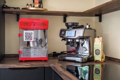 Hochwertige Kaffeemaschine für einen guten Start in den Tag - Popcornmaschine für gemütliche TV Abende